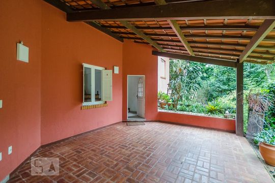 Casa de Condomínio para alugar com 4 quartos, 300m² em Vila Del Rey, Nova Lima