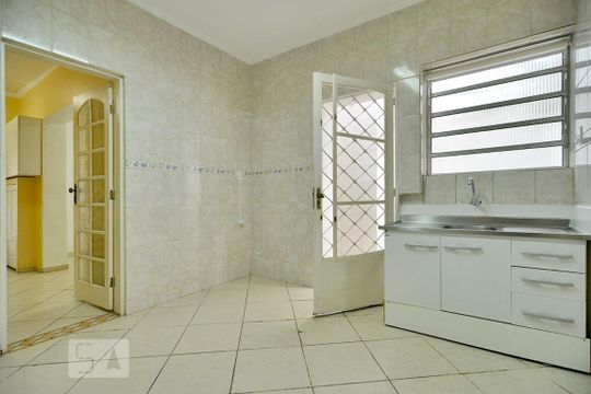 Cozinha de casa para alugar com 2 quartos, 90m² em Perdizes, São Paulo
