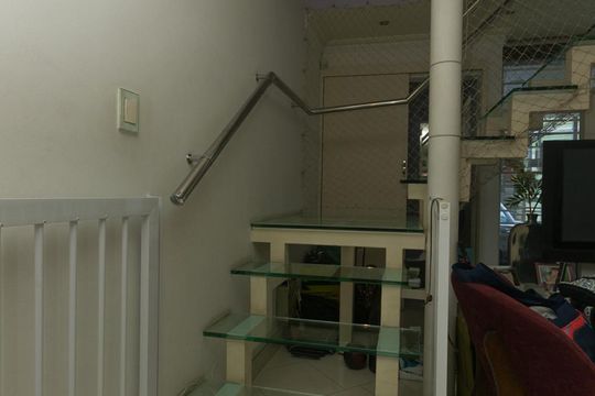 Escada de casa à venda com 3 quartos, 250m² em Mirandópolis, São Paulo