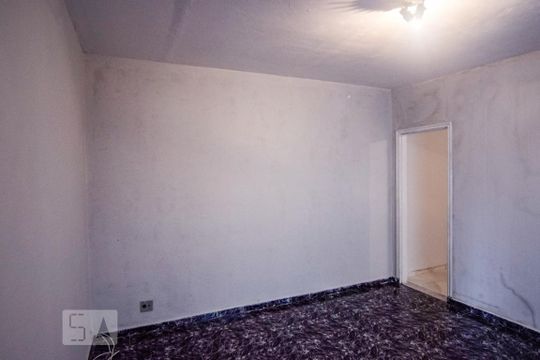 Quarto 1 de casa para alugar com 2 quartos, 180m² em Vila Santa Clara, São Paulo
