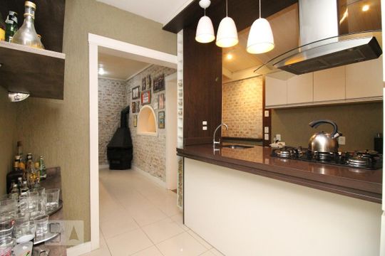 Cozinha de apartamento à venda com 3 quartos, 145m² em Rio Branco, Porto Alegre