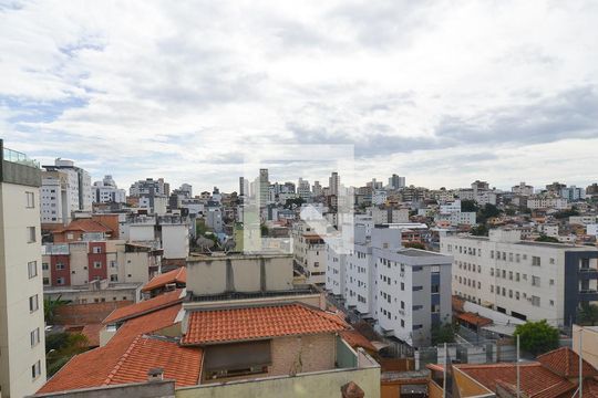 Vista de apartamento para alugar com 3 quartos, 85m² em Sagrada Família, Belo Horizonte