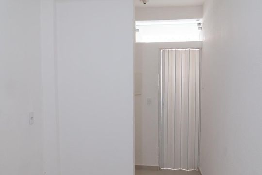 Cozinha de casa para alugar com 1 quarto, 37m² em Jardim Aeroporto, São Paulo