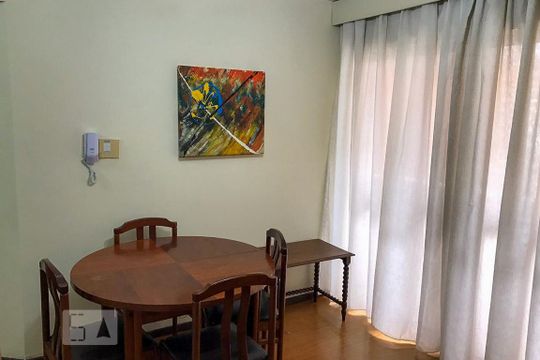 Sala de kitnet/studio para alugar com 1 quarto, 40m² em Batel, Curitiba
