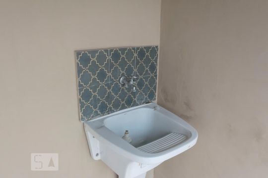 1o. Andar - Área de serviço (Tanque) de casa para alugar com 2 quartos, 120m² em Vila Mariana, São Paulo