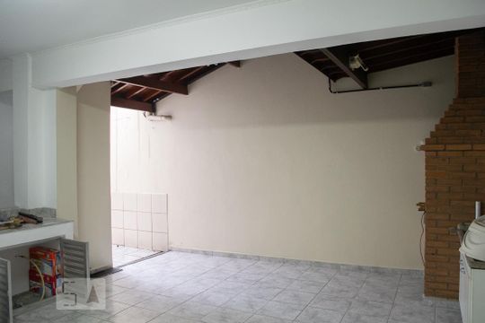 ÁREA DE SERVIÇO / CHURRASQUEIRA de casa à venda com 3 quartos, 210m² em Água Fria, São Paulo