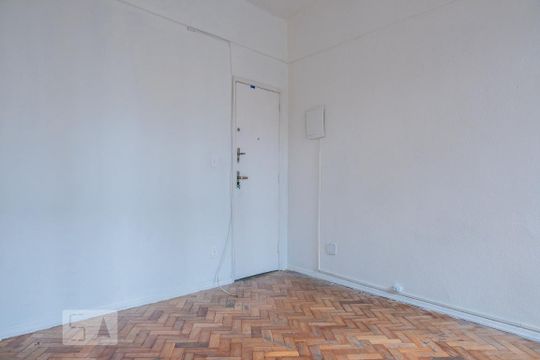 Sala/Quarto de kitnet/studio à venda com 1 quarto, 16m² em Centro, Rio de Janeiro