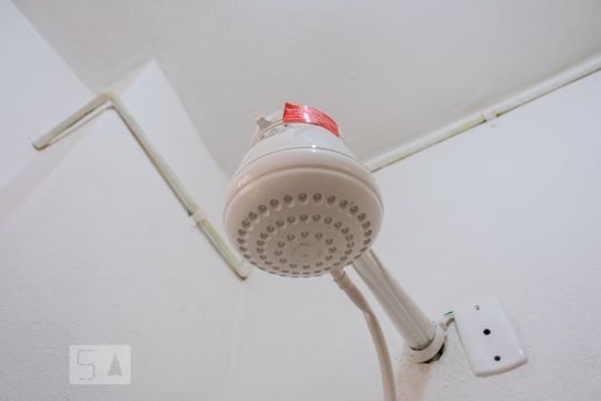 Banheiro de kitnet/studio à venda com 1 quarto, 16m² em Centro, Rio de Janeiro