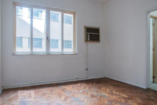Kitnet/Studio à venda com 1 quarto, 16m² em Centro, Rio de Janeiro