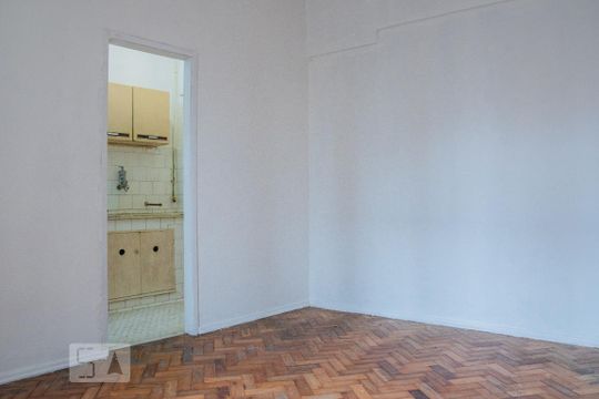 Sala/Quarto de kitnet/studio à venda com 1 quarto, 16m² em Centro, Rio de Janeiro