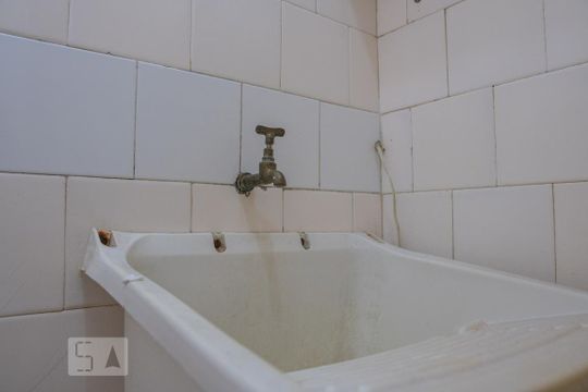 Banheiro de kitnet/studio à venda com 1 quarto, 16m² em Centro, Rio de Janeiro