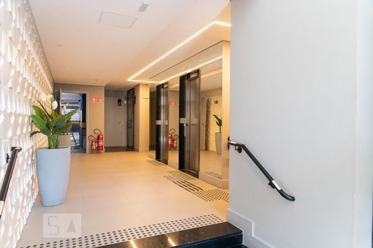Hall de Entrada de kitnet/studio à venda com 1 quarto, 28m² em Bela Vista, São Paulo