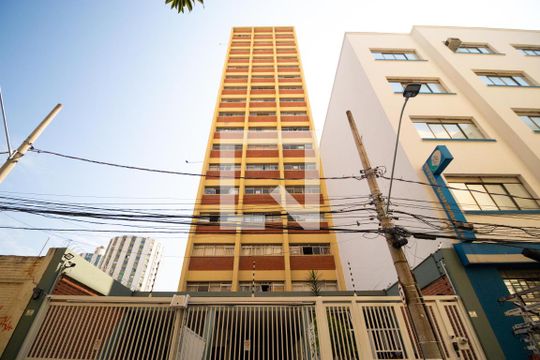 Fachada de kitnet/studio para alugar com 1 quarto, 47m² em Centro, Campinas
