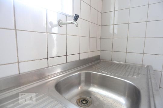 Cozinha de casa para alugar com 1 quarto, 72m² em Jaguaré, São Paulo