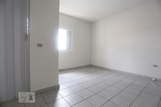 Quarto de casa para alugar com 1 quarto, 72m² em Jaguaré, São Paulo