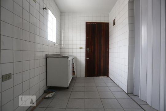 Casa para alugar com 1 quarto, 72m² em Jaguaré, São Paulo