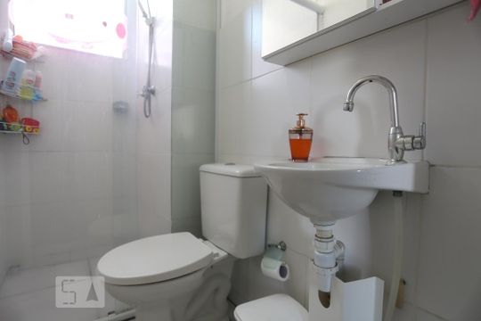 Banheiro de apartamento para alugar com 2 quartos, 42m² em Jardim Peri, São Paulo