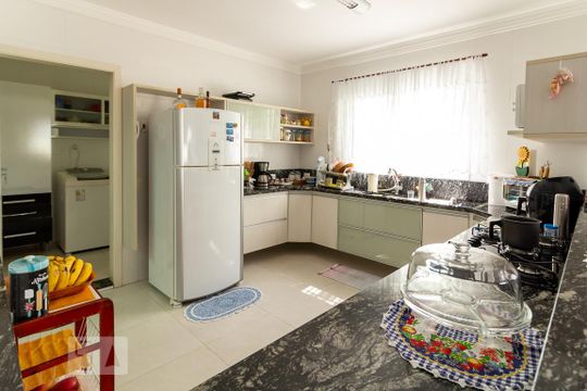 Cozinha de casa à venda com 3 quartos, 330m² em Saúde, São Paulo