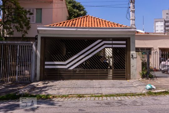 Fachada de casa à venda com 3 quartos, 330m² em Saúde, São Paulo