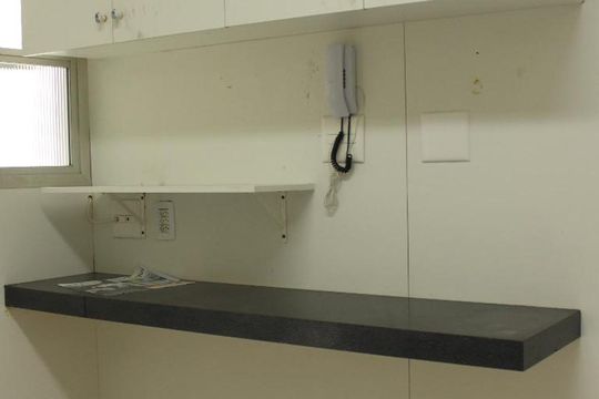 Cozinha de apartamento para alugar com 3 quartos, 131m² em Barra da Tijuca, Rio de Janeiro