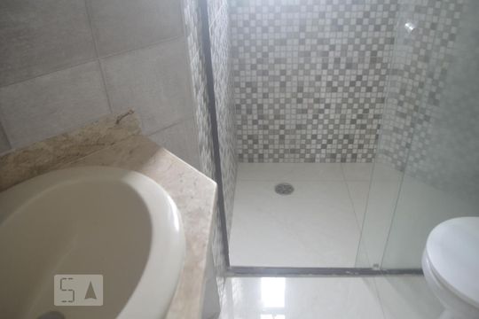 Banheiro de apartamento à venda com 2 quartos, 70m² em Lajeado, São Paulo