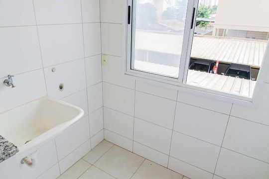 Área de Serviço de apartamento para alugar com 2 quartos, 60m² em Pq. Amazônia, Goiânia