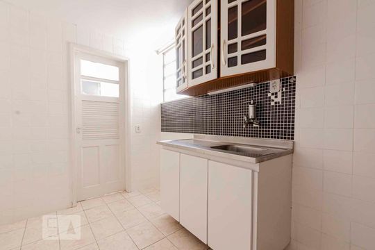 Cozinha de apartamento à venda com 2 quartos, 72m² em Tijuca, Rio de Janeiro