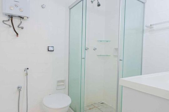 Banheiro de apartamento à venda com 2 quartos, 72m² em Tijuca, Rio de Janeiro