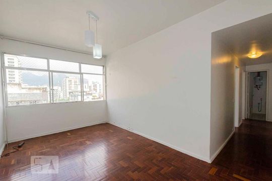 Sala de apartamento à venda com 2 quartos, 72m² em Tijuca, Rio de Janeiro