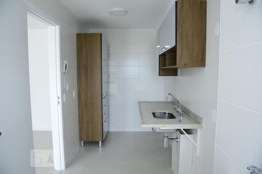 Cozinha  de apartamento para alugar com 1 quarto, 65m² em Barra da Tijuca, Rio de Janeiro