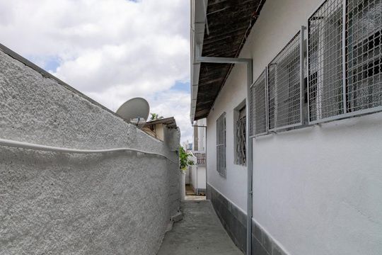 Área comum de casa para alugar com 7 quartos, 400m² em Sagrada Família, Belo Horizonte