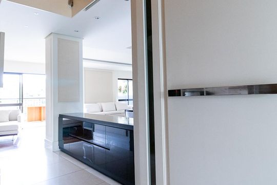 Hall de entrada de apartamento para alugar com 3 quartos, 303m² em Alto de Pinheiros, São Paulo