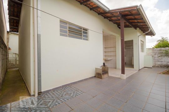 Quintal de casa para alugar com 2 quartos, 62m² em Jardim Bom Retiro, Campinas