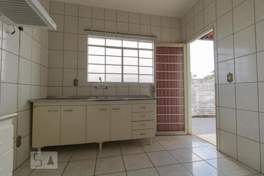 Cozinha de casa para alugar com 2 quartos, 62m² em Jardim Bom Retiro, Campinas