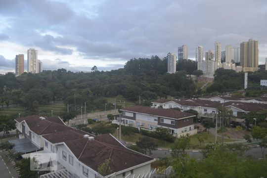 Vista de casa de condomínio para alugar com 3 quartos, 200m² em Jardim Monte Kemel, São Paulo