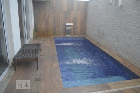 Piscina de casa de condomínio para alugar com 3 quartos, 200m² em Jardim Monte Kemel, São Paulo