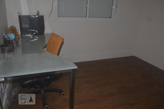 Quarto de casa de condomínio para alugar com 3 quartos, 200m² em Jardim Monte Kemel, São Paulo