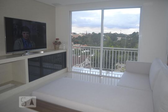 Casa de Condomínio para alugar com 3 quartos, 200m² em Jardim Monte Kemel, São Paulo