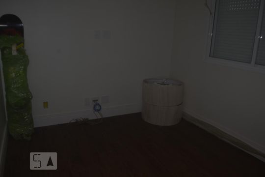 Quarto de casa de condomínio para alugar com 3 quartos, 200m² em Jardim Monte Kemel, São Paulo