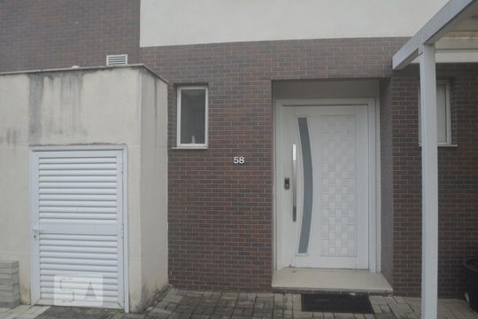 Entrada de casa de condomínio para alugar com 3 quartos, 200m² em Jardim Monte Kemel, São Paulo