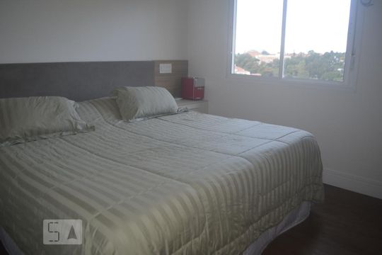 Quarto de casa de condomínio para alugar com 3 quartos, 200m² em Jardim Monte Kemel, São Paulo