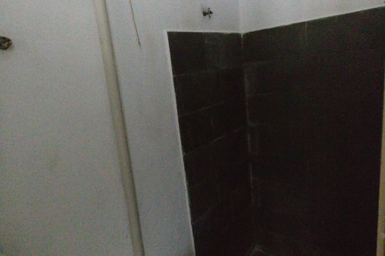Banheiro de kitnet/studio para alugar com 1 quarto, 15m² em Freguesia (jacarepaguá), Rio de Janeiro