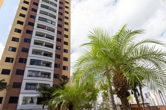Fachada de apartamento à venda com 2 quartos, 58m² em Vila Andrade, São Paulo