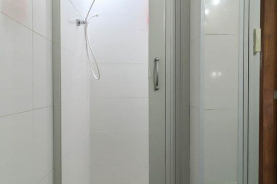 Banheiro Social de apartamento à venda com 2 quartos, 60m² em Taquara, Rio de Janeiro