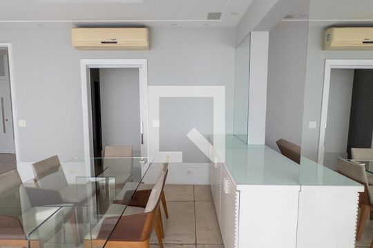 Sala de apartamento à venda com 2 quartos, 170m² em Copacabana, Rio de Janeiro