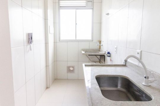 Cozinha de apartamento à venda com 2 quartos, 48m² em Protásio Alves, Porto Alegre