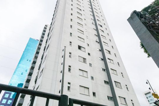 Fachada de apartamento para alugar com 2 quartos, 65m² em Moema, São Paulo