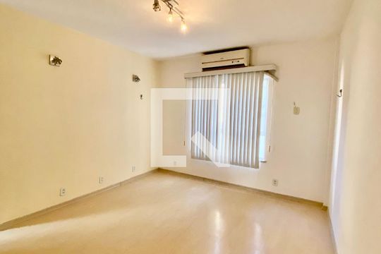 Sala de apartamento à venda com 1 quarto, 47m² em Riachuelo, Rio de Janeiro