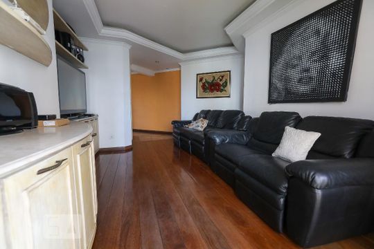 Sala de TV de apartamento à venda com 3 quartos, 220m² em Vila Regente Feijó, São Paulo