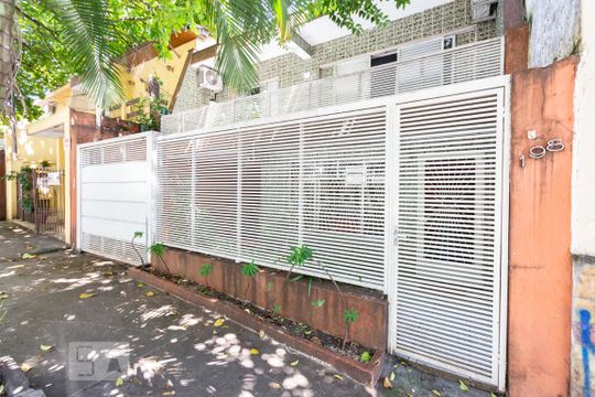 Casa à venda com 3 quartos, 400m² em Vila Anglo Brasileira, São Paulo
